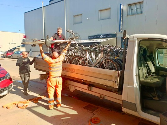 Castelló dona 50 bicicletas para los afectados de la Dana en Sedaví