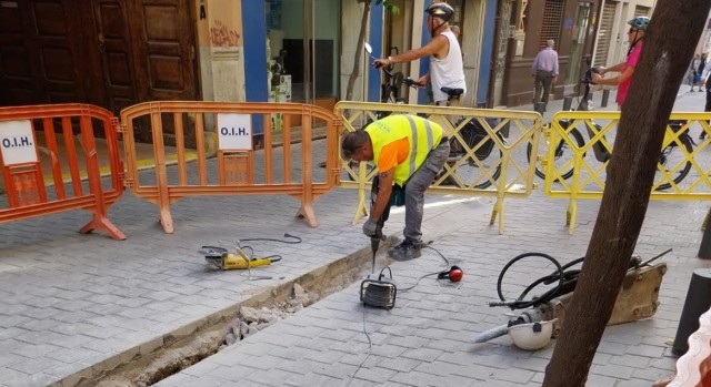 La Vila inicia las obras en la red de saneamiento de aguas pluviales de la calle Canalejas 