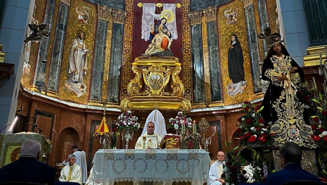El 'Cristo del Lago' alcanza el rango de Cofradía y nombra a Tomás Fuertes Hermano Mayor de Honor
