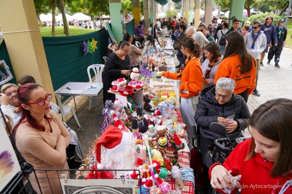 Dos mil jóvenes de Cartagena celebraron un Encuentro Interasociativo en el Parque de Los Juncos
