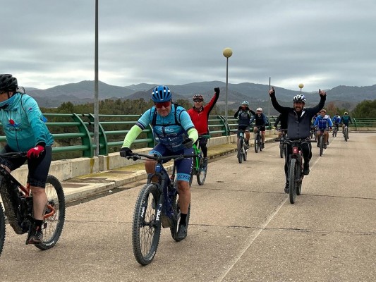 Ciclistas y senderistas de Puerto Lumbreras inauguran el Camino del Argar como ruta de peregrinación a Caravaca