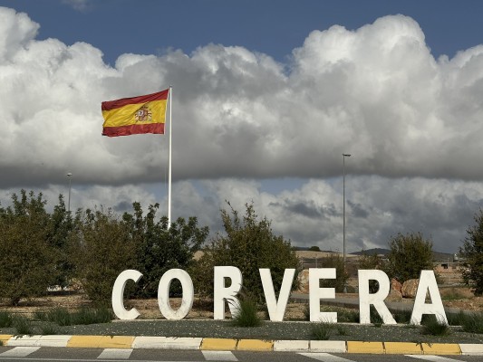 El despegue de Corvera: Amazon, aviones y golf para una pedanía que espera duplicar población