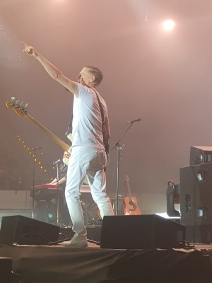 Bryan Adams inyecta en Murcia su rock a raudales
