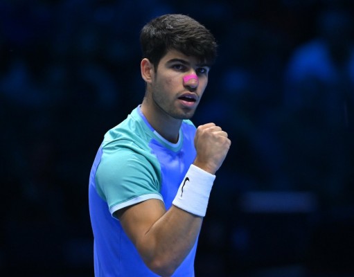 Alcaraz es un titán: ni resfriado ni Rublev, el murciano sigue muy vivo en la Copa de Maestros 