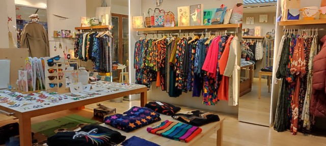 La moda sostenible se hace un hueco en Murcia: los tejidos reciclados dan vida a nuevas prendas