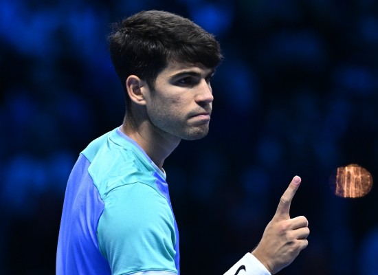 Un Alcaraz disminuido paga su resfriado ante Ruud en un mal inicio en las Nitto ATP Finals