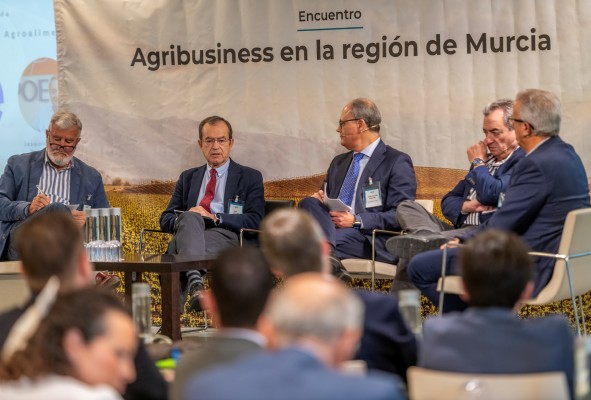 La Asociación para el Progreso de la Dirección reúne a los representantes del sector agroalimentario de la Región