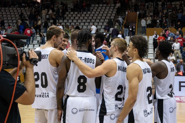 El UCAM CB, en puesto de Copa y de play off, puede adelantar a un Madrid al que recibe el domingo