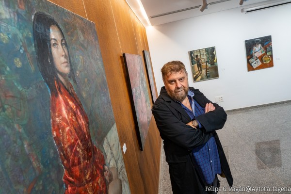 El pintor Salvador Fuster hace doblete en la Región: este 