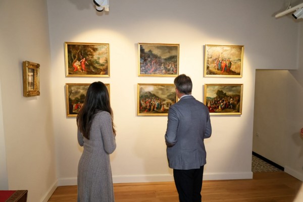 El Palacio de Guevara recupera seis pinturas sobre cobre flamencas, la segunda colección más importante del país