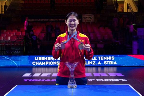 María Xiao, del UCAM TM, conquista el bronce individual y el oro de dobles mixtos en el Europeo