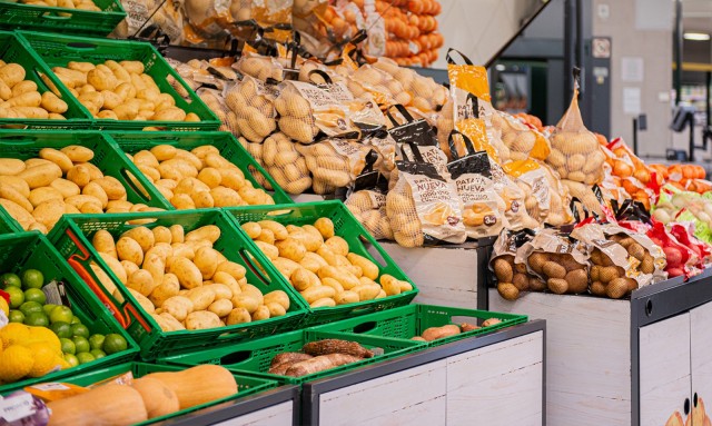 Mercadona ofrecerá patata nacional este invierno gracias a los agricultores de la Región y Andalucía