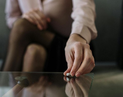 De igualdad y lemas vacíos: la realidad de la mujer ante el divorcio
