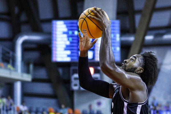 El Odilo Cartagena gana su primer partido en la Primera FEB con un 72-69 ante el HLA Alicante 