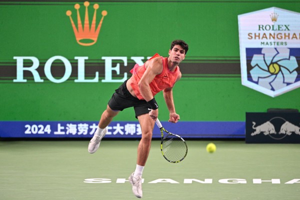 Alcaraz cumple con ciertos apuros ante el chino Wu y ya está en los octavos de Shanghai