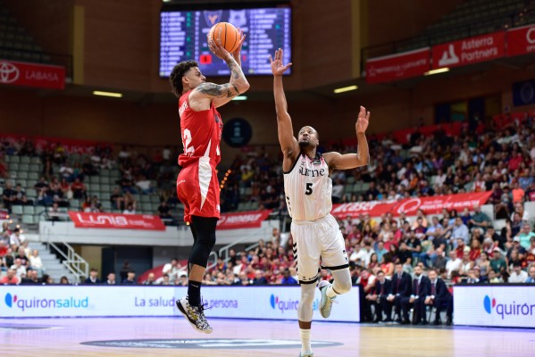 El UCAM CB, con la energía de Diagne, remonta 12 puntos al final y se lleva la victoria en la prórroga