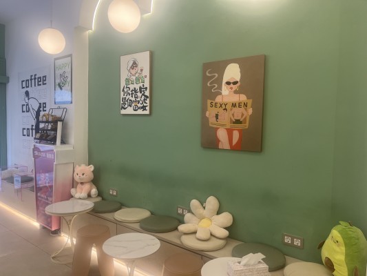 Los negocios asiáticos se expanden en Murcia: desde cafeterías hasta supermercados