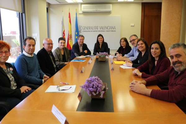 Montón y Soler se reúnen con DKV para negociar la compra de sus acciones en Marina Salud