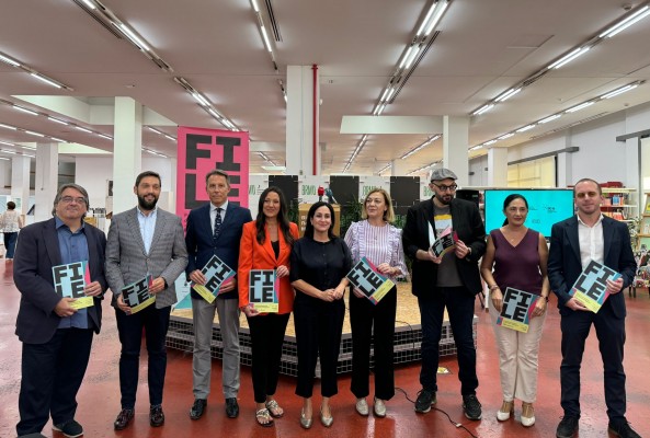 FILE vuelve a la Región con 60 actividades e invitados como Julia Navarro, Elizabeth Duval y Juan Manuel de Prada

