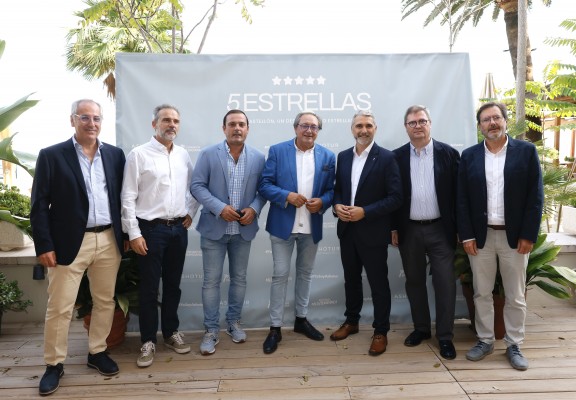 Los hosteleros de Castelló cierran el verano con la clausura de su última campaña '5 estrellas'