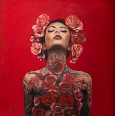 El artista murciano Miguel Peñalver muestra sus 'Estereotipos' femeninos llenos de simbolismo en Molina