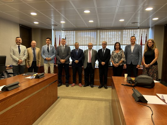 El Instituto Euromediterráneo del Agua propone reorganizar la ley del Mar Menor e incluir multas