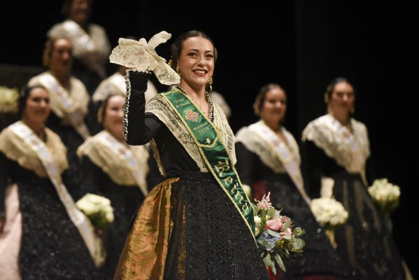 Castelló proclama a Paula Torres Claramonte reina de las Fiestas de la Magdalena 2025
