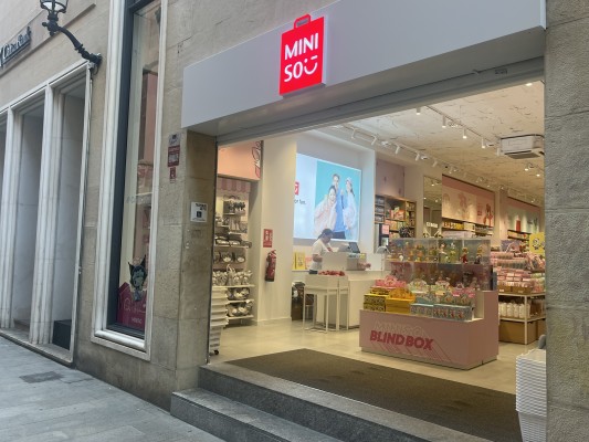 La cadena de estética japonesa Miniso abre su segunda tienda en Murcia y aterriza en Trapería