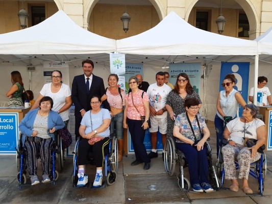 El V Encuentro de Empleo para Personas con Discapacidad en Alicante reúne a 40 entidades