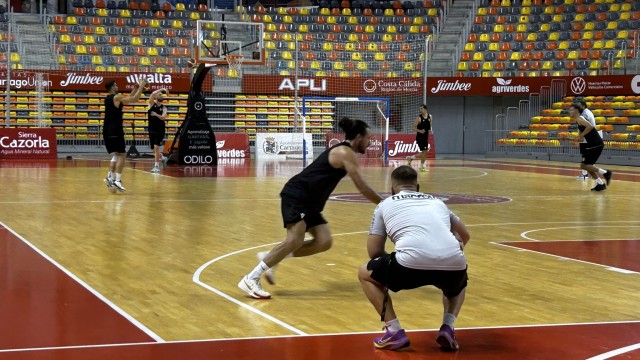 El Odilo Cartagena echa a rodar para la Primera FEB con siete jugadores nuevos en plantilla