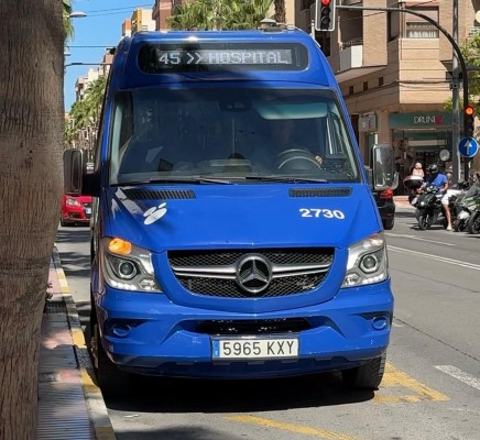 San Vicente amplía el horario de los bus los sábados de diciembre para facilitar las compras locales