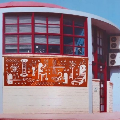 La Escuela de Bellas Artes de Yecla sacará la creatividad a su fachada con tres grandes murales de acero