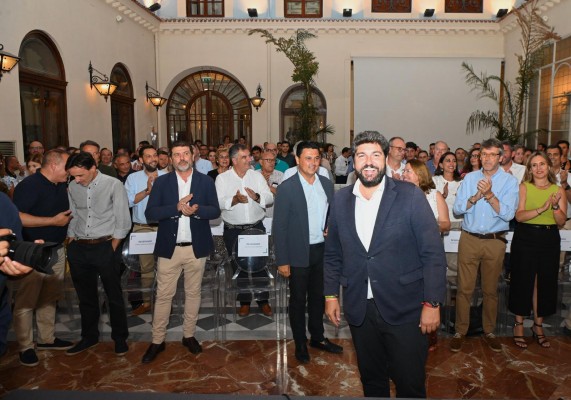 El PP hace balance del primer año: tres victorias electorales y diferencias 