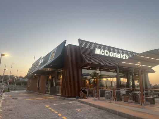 McDonald's aterriza por primera vez en Las Torres de Cotillas y Burger King ya prepara su apertura 