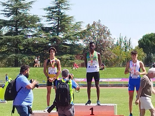 Gabriel Lauret y Jimena Hernández son campeones de España sub-16 en 600 metros y jabalina 