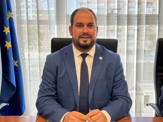 El alcalde de Los Alcázares se opone a reformar la ley del Mar Menor