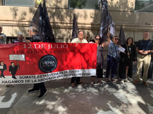 Los abogados murcianos vuelven a reivindicar la dignidad del turno de oficio 