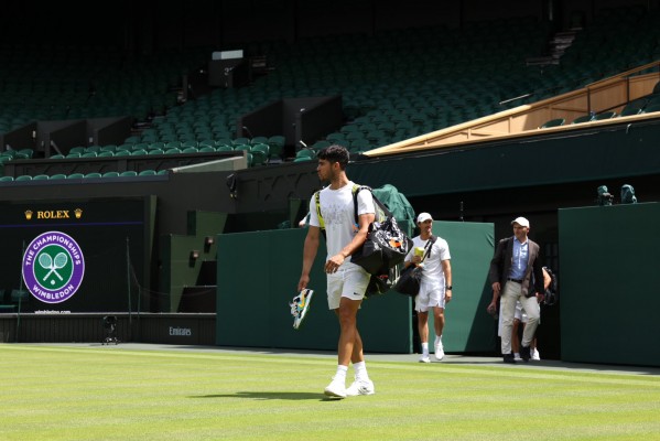 Alcaraz busca ser el campeón más joven de Roland Garros y Wimbledon el mismo año en la era Open