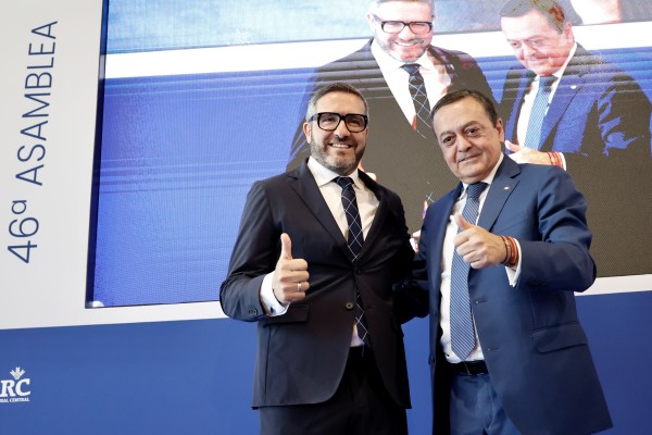 La nueva era de la Croem: unidad, una ley del silencio administrativo y el sello de López Abad