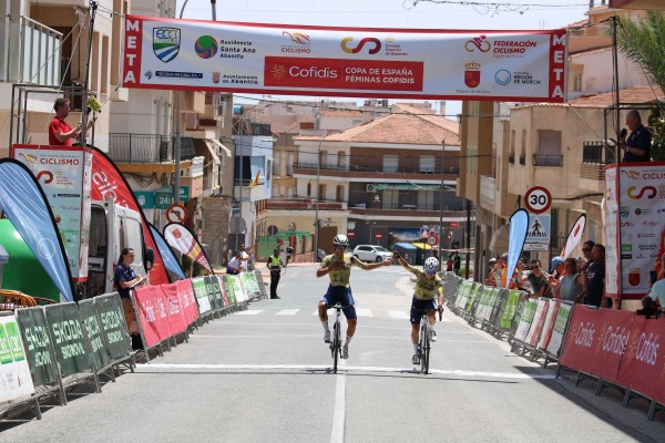 La valenciana Ainara Albert gana en la prueba de la Copa de España en Abanilla