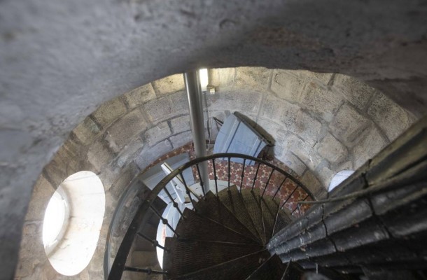 Las visitas al Faro de Cabo de Palos cumplen cinco años y más de 20.000 personas han descubierto su paso a través del tiempo