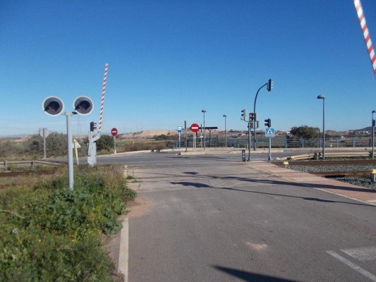 Adif suprimirá dos pasos a nivel en Cartagena cerca de El Abrevadero por 2,5 millones de euros