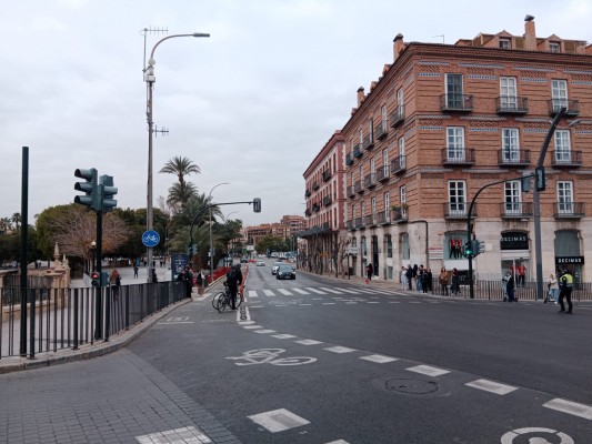 La ampliación del tranvía al barrio de El Carmen de Murcia: ¿quién tiene la pelota? 