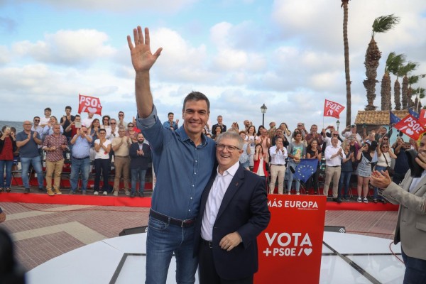 Pedro Sánchez llama en Los Alcázares a frenar la 