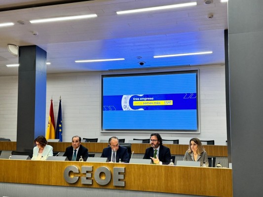 Croem presenta Incoova y Negocia B2B como iniciativas transformadoras ante la CEOE