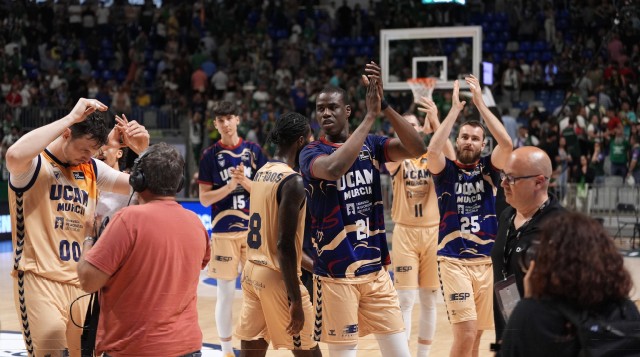 Soy murciano y juego al baloncesto, ¿en qué categoría quieres que te gane?
