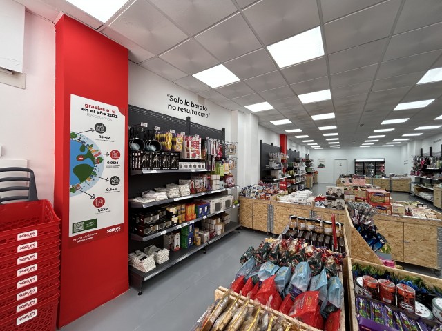 La cadena de productos low cost Sqrups! abre tienda en Murcia: de alimentación a menaje