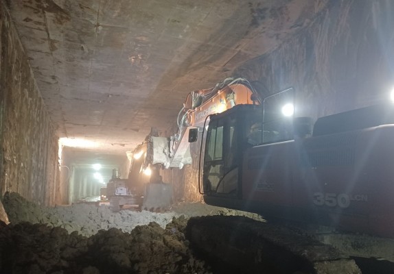 Adif finaliza el túnel de Barriomar y une 6,6 km de vías soterradas