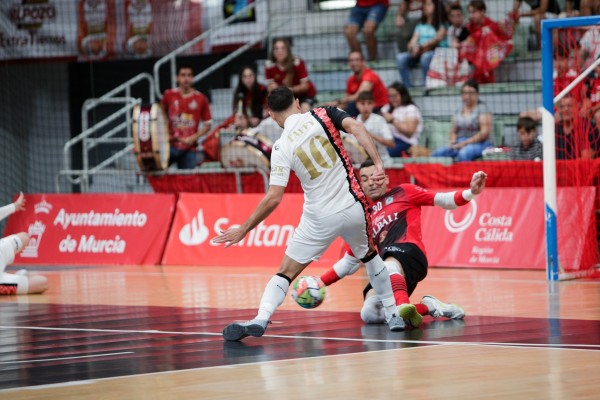 ElPozo, al borde de la eliminación tras caer por penaltis en casa 
