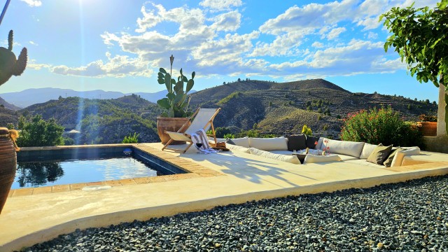 La maravillosa casa  que es un oasis en Cehegín: cuando el lujo está en la ubicación, la honestidad y la esencia